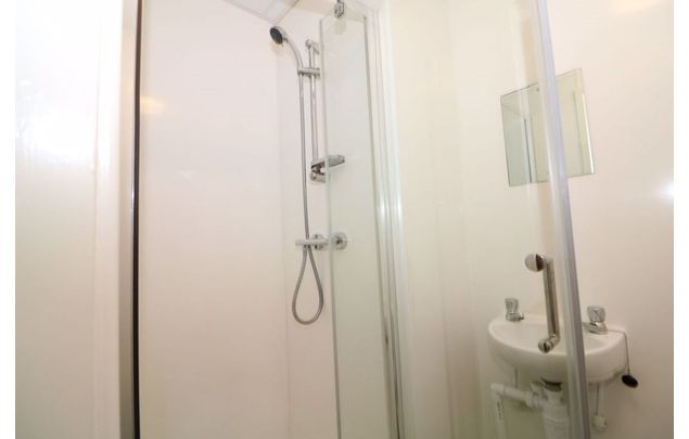 Business bay 1 bed room 2 bath 58 k 6 chqs
