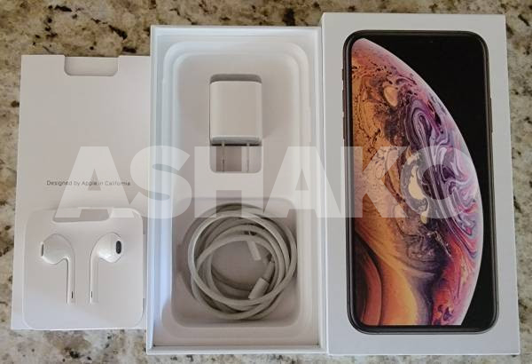 Gold iPhone XS 256GB * UNLOCKED + EXTRAS*