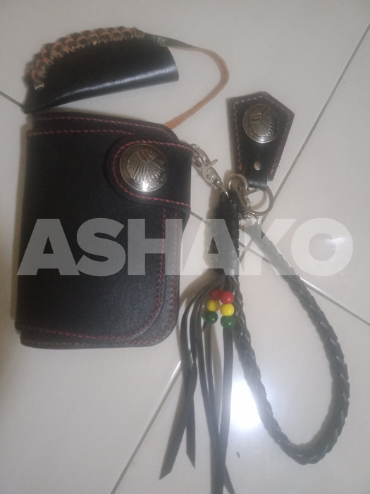 I Want Sell Wallet Leather Redmoon . Original 1 Image