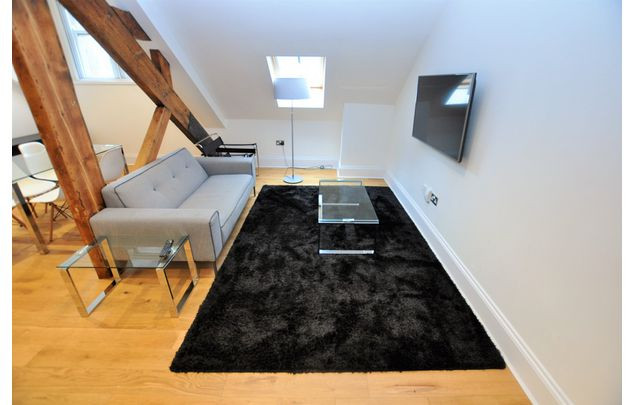 LARGE SPACIOUS FLAT WITH BIG STUDY ROOM(LIKE 2BHK) FOR RENT NEAR WESTZONE SUPER MARKET IN DUBA