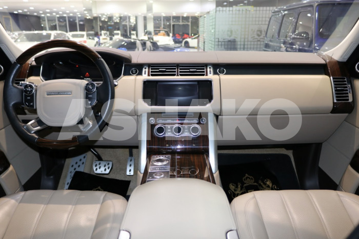 Range Rover Vogue Lumma Clrr, 2014, 26,000Kms Only, Gcc Specs, 7 Image