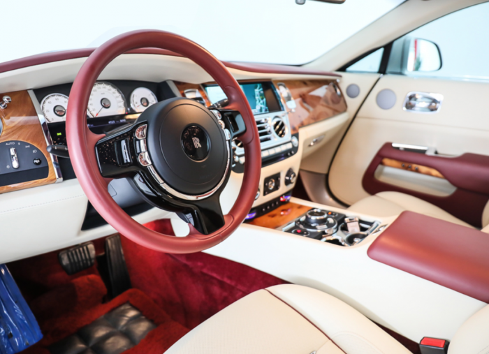 Rolls-Royce Wraith 2016 White-Beige | Warranty Available | Starlight | 2 Image