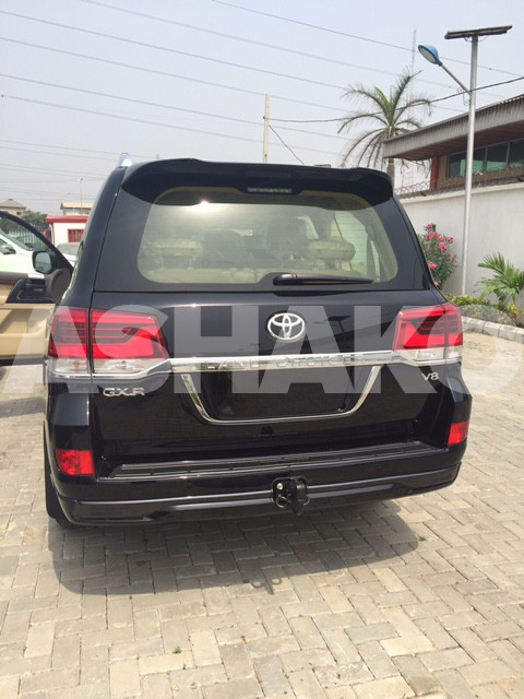 Sparkling Toyota Land Cruiser 3 Image