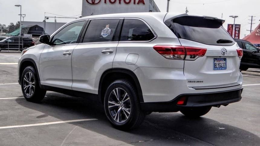 Toyota Fortuner (2012)