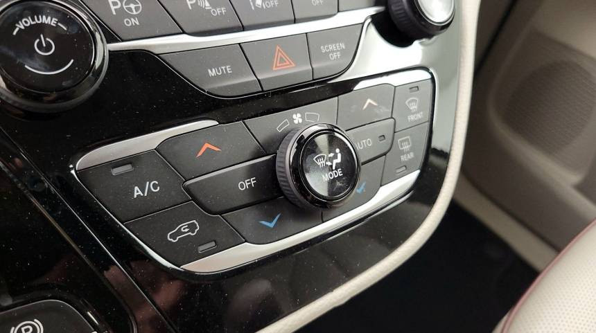 Toyota Innova Crysta (2018) 3 Image