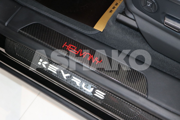 ** Unique Carbon Fiber Kit ** Lamborghini Urus Keyvany, 2020, 6,500Km Only, Gcc Specs 8 Image