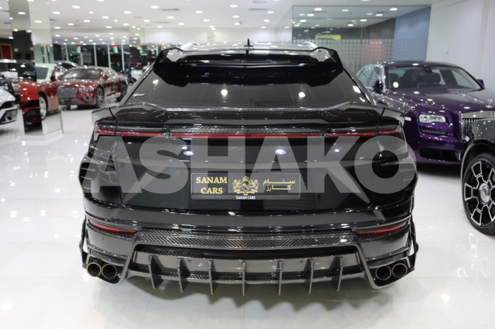 ** Unique Carbon Fiber Kit ** Lamborghini Urus Keyvany, 2020, 6,500Km Only, Gcc Specs 3 Image