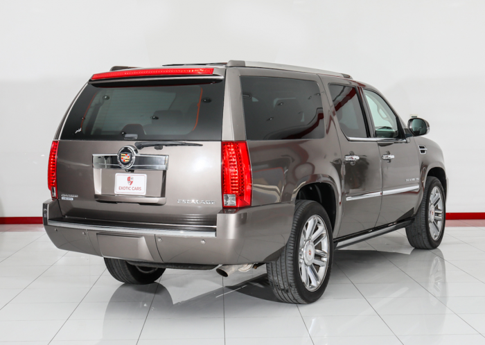 Warranty Available || Cadillac Escalade Platinum Esv 2012 Brown-Brown 29,000 Km 3 Image